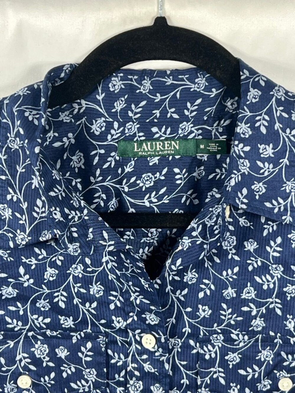 Lauren Ralph Lauren Top Womens Medium Button Down Shirt Lightweight Floral Work - Picture 4 of 8